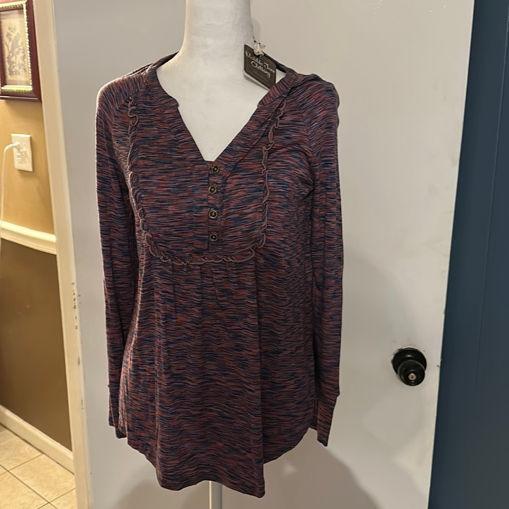 NWT older teen  girls Matilda Jane shirt size XS red and blue extra stretchy